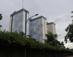 Khách sạn Capital O 93700 Aurora Rooms @ Urbantown Serpong (Tangerang Selatan, Indonesia)
