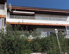 Hele huset/lejligheden Apartment With 2 Rooms With Terrace Overlooking The Sea 280m From The Beach. (Rosas, Spanien)