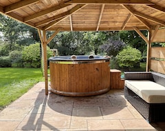 Casa rural The Grange @patshull Hall - Country House Sleeps 12 Plus 2. Hot Tub & Games Room (Shifnal, Birleşik Krallık)