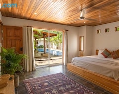 Hotel Dream Surf House Avellana (Playa Arenilla, Kostarika)