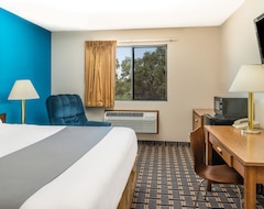 Hotel Super 8 By Wyndham Lincoln West (Lincoln, USA)