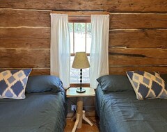 Entire House / Apartment Manninens Cabins - Yksi Cabin (Chassell, USA)
