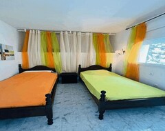 Otel Falconera 33B Four Bedroom (Barselona, İspanya)