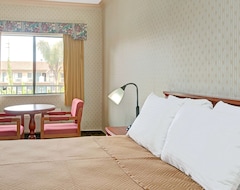 Hotel Travelodge by Wyndham Lynwood (Lynwood, Sjedinjene Američke Države)