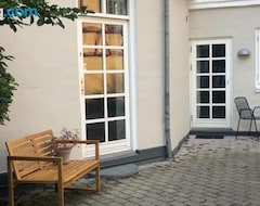 Hele huset/lejligheden Nyrenoveret Charmerende Lejlighed I Odense C! (Odense, Danmark)