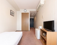 Otel Business R-Side (Kanazawa, Japonya)