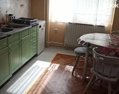 Casa/apartamento entero Kuca Za Izdavanje Kinda (Kikinda, Serbia)