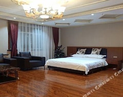 Khách sạn Baiquan Qiankun Business Hotel (Baiquan, Trung Quốc)