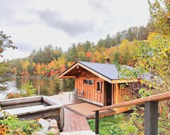 Entire House / Apartment White Pine Cabin At Pine Falls Lodge (River Valley, Canada)