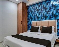 Khách sạn OYO HOTEL BHAVYA Palace (Nadiad, Ấn Độ)
