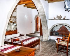 Khách sạn Vafes Traditional Stone Houses (Dramia Apokoronou, Hy Lạp)