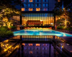 Four Seasons Hotel Vancouver (Vancouver, Canada)