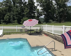 Entire House / Apartment Best View Of Taylorville Lake (Taylorsville, USA)