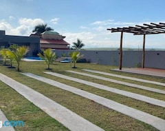 Entire House / Apartment Casa Com Piscina Em Pousada Oasis Do Paranapanema (Santo Inácio, Brazil)