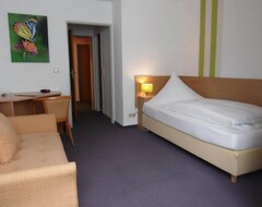 Khách sạn Hotel Garni Schick (Oberursel, Đức)