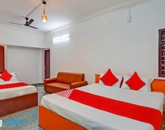 Khách sạn Oyo 82990 Dhanas Best Ambience (Puducherry, Ấn Độ)