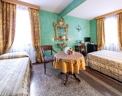 Khách sạn Hotel Marconi (Venice, Ý)