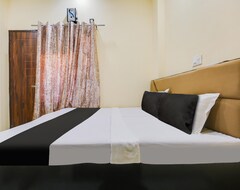 Oyo 37647 Hotel Nirvana (Pune, Indija)