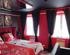 Toàn bộ căn nhà/căn hộ Jacuzzi Studio 2/4 Person (Saint-Pierre-de-Plesguen, Pháp)