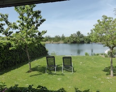 Hele huset/lejligheden House At The Lake With Its Own Lake Plot Very Quiet (Ketsch, Tyskland)