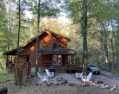 Entire House / Apartment Secluded Luxury Log Cabin On 40 Acres Near Tygart River & Lake (Philippi, USA)