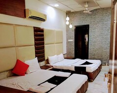 OYO 1386 Hotel Welcome Palace (Surat, Hindistan)