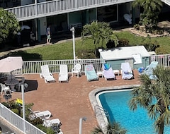 Pelican Pointe Hotel and Resort (Clearwater Beach, USA)