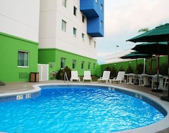 Holiday Inn Express & Suites Toluca Zona Aeropuerto, an IHG Hotel (Toluca, Mexico)