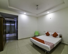 Hotel OYO 28765 Green Stone (Hyderabad, India)