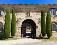 Cijela kuća/apartman Stunning Renovated 11Th Century Monastery Chateau (Althen-des-Paluds, Francuska)