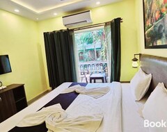 Hotelli Hotel Adams Baga Beach Resort Goa - 2 Minutes Walk From Baga Beach (Baga, Intia)