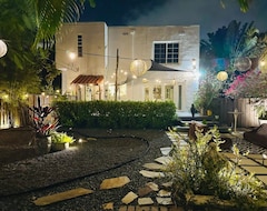 Hele huset/lejligheden Oceanfront Elegance: 3-br Villa In Miamis Design (Miami, USA)