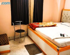 Khách sạn Staymaker Tirupati Guest House (Kolkata, Ấn Độ)