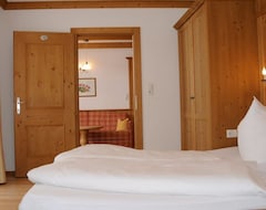 Hotel Haus Schneider (Alpbach, Austria)
