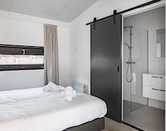 Tüm Ev/Apart Daire Luxurious Lodge With Two Bathrooms, In A Holiday Park On The Brielse Meer (Brielle, Hollanda)