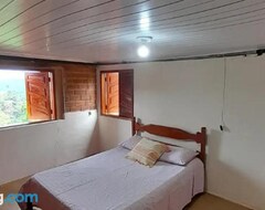 Entire House / Apartment Encanto Da Montanha Hospedagem (Iúna, Brazil)