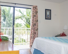 Otel Orange Hill Beach Inn (Nassau, Bahamalar)
