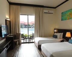 Otel Lanjut Golden Beach & Golf Resort (Kuala Rompin, Malezya)