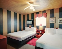 Simmer Motel (Wamego, ABD)