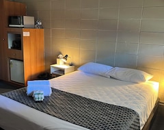Tandara Hotel Motel (Sarina, Úc)