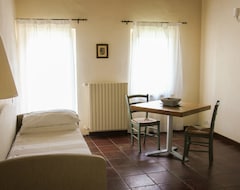 Cijela kuća/apartman Two-room Apartment Cielo With Balcony (Torre Pellice, Italija)