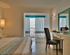 Khách sạn El Faro Hotel & Spa (Alghero, Ý)