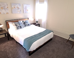 Cijela kuća/apartman Premium Bed In Walkable Osseo - Family Friendly (Osseo, Sjedinjene Američke Države)
