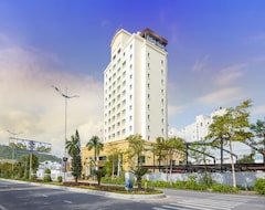 Mithrin Hotel Halong (Hong Gai, Vietnam)