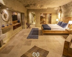 Otel Azure Cave Suites (Göreme, Türkiye)