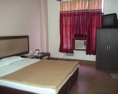 OYO Hotel Shri Krishna Junction. (Agra, India)