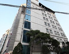 Khách sạn Rampart Hotel (Suwon, Hàn Quốc)