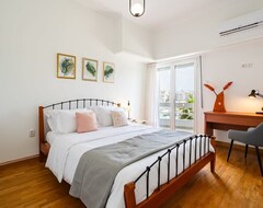 Hele huset/lejligheden Athens Luxury Getaway - Pasalimani City Oasis (Piraeus, Grækenland)