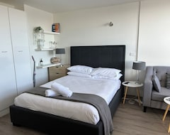 Khách sạn Waldorf Bondi (Sydney, Úc)