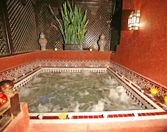 Khách sạn Riad La Porte Rouge (Marrakech, Morocco)